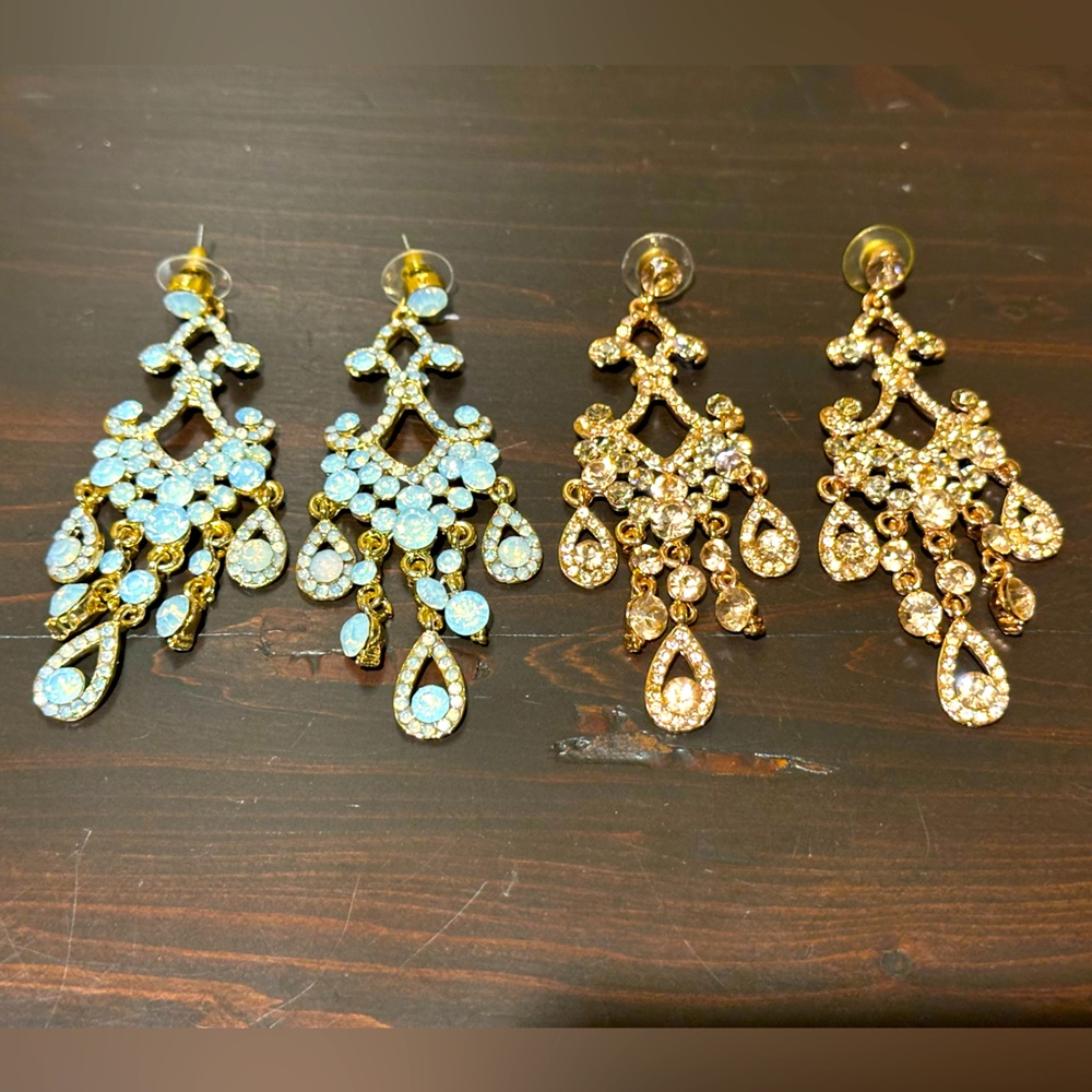2 pairs of chandelier earrings